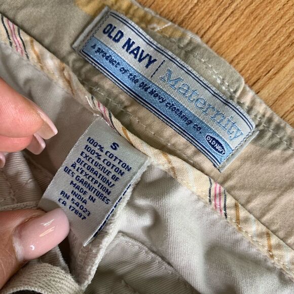 Old Navy Maternity Khakis - Picture 5 of 9